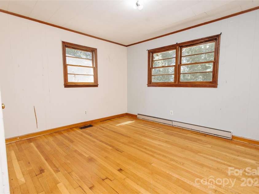 185 Waycaster Road, Marion, NC 28752.  MLS# CAR4276687, YatesRealty ID 30257. 