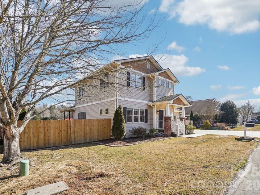 174 Springfield Meadow Drive, Etowah, NC 28729.  MLS# CAR4341814, YatesRealty ID 3026. 