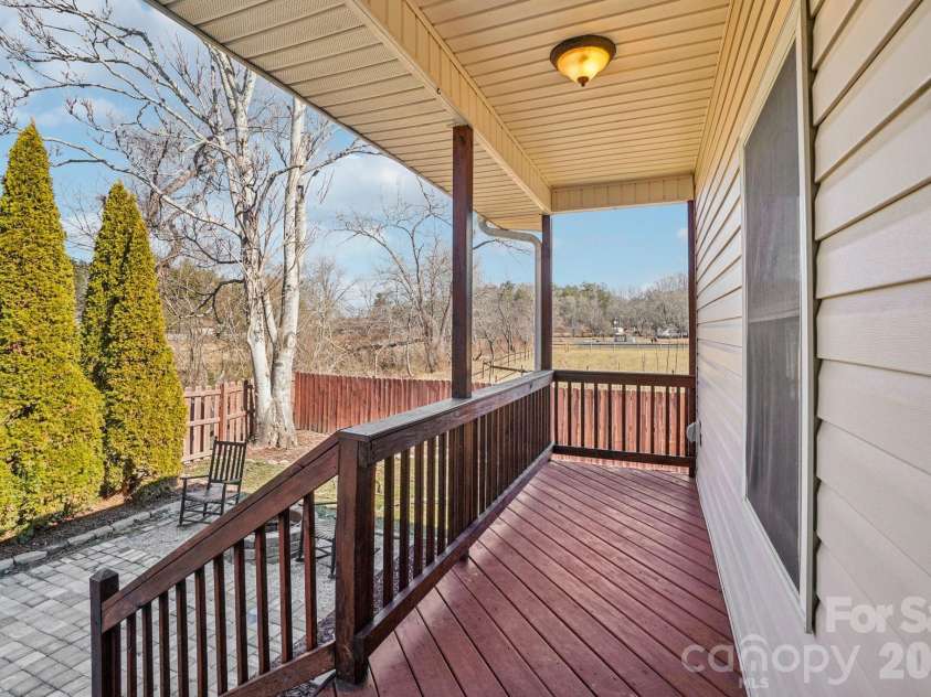 174 Springfield Meadow Drive, Etowah, NC 28729.  MLS# CAR4341814, YatesRealty ID 3026. 
