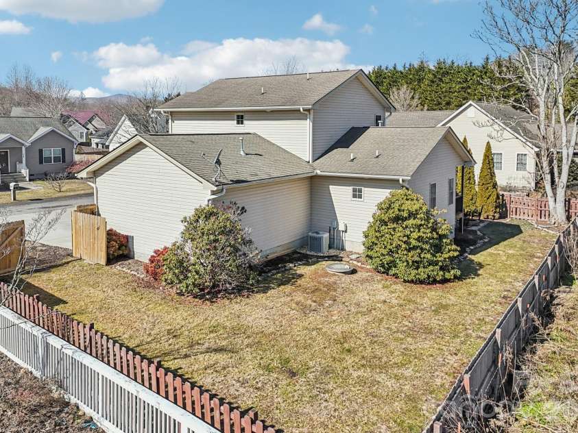174 Springfield Meadow Drive, Etowah, NC 28729.  MLS# CAR4341814, YatesRealty ID 3026. 