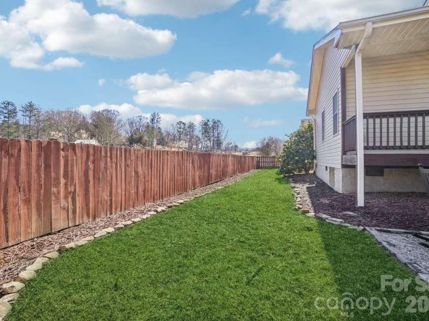 174 Springfield Meadow Drive, Etowah, NC 28729.  MLS# CAR4341814, YatesRealty ID 3026. 