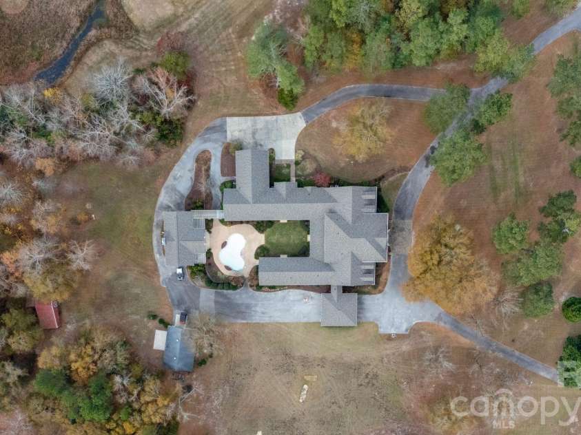 393 Youngs Bend Road, Kershaw, SC 29067.  MLS# CAR4317045, YatesRealty ID 3026. Aerial view of estate