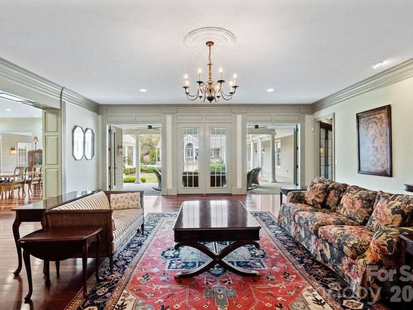 393 Youngs Bend Road, Kershaw, SC 29067.  MLS# CAR4317045, YatesRealty ID 3026. Main Gathering Room