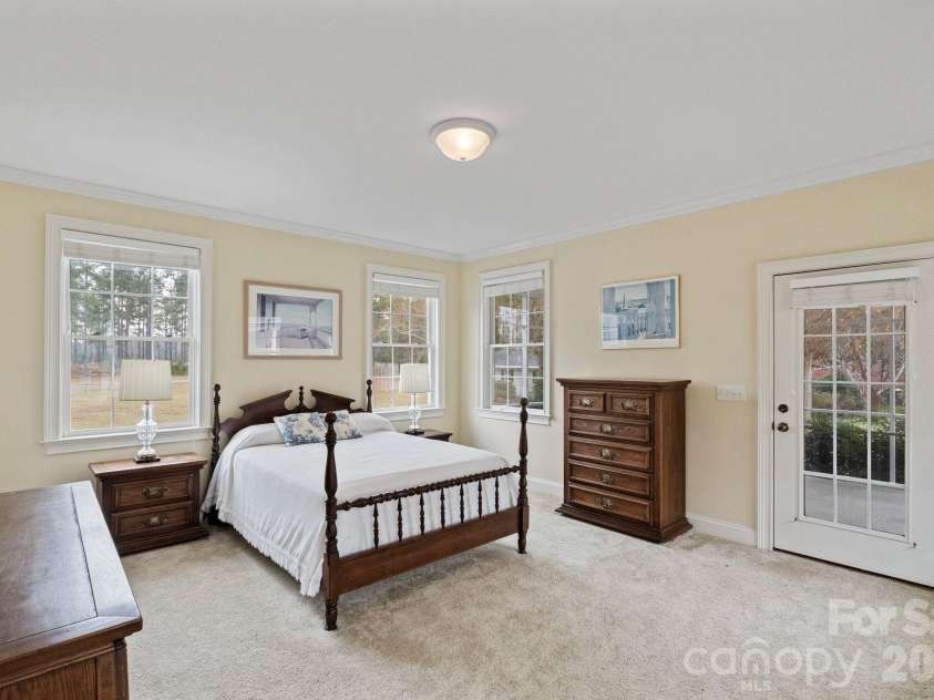 393 Youngs Bend Road, Kershaw, SC 29067.  MLS# CAR4317045, YatesRealty ID 3026. One of two bedrooms in left wing