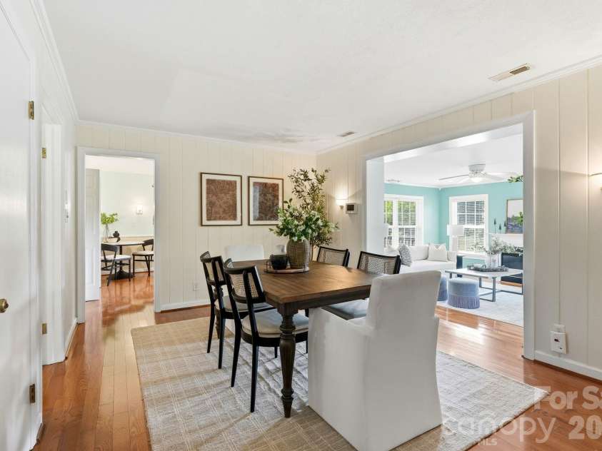 112 Queensbury Road, Winston Salem, NC 27104.  MLS# CAR4392774, YatesRealty ID 30260. 