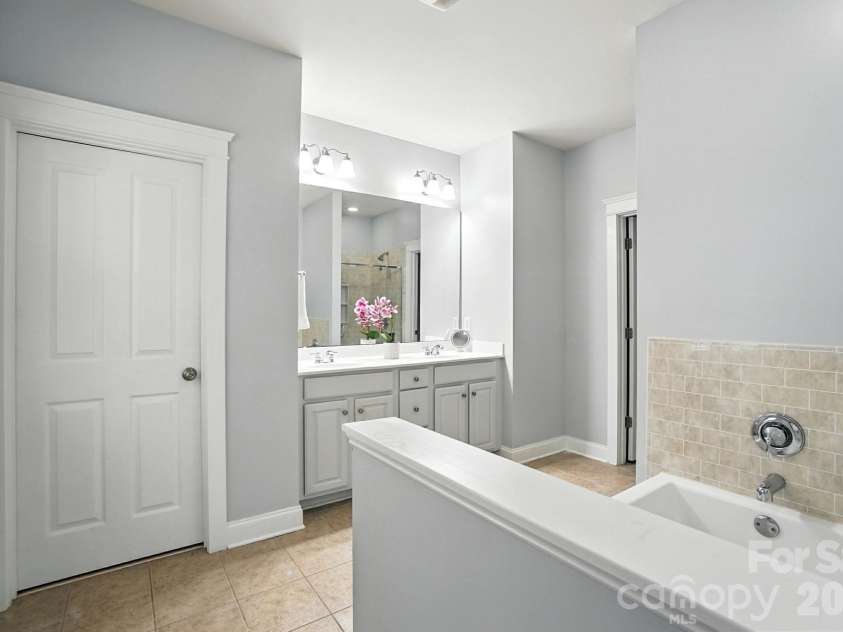 342 Shoreline Parkway, Tega Cay, SC 29708.  MLS# CAR4380050, YatesRealty ID 30261. 