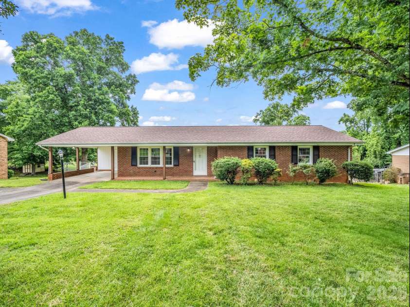 2917 Poplar Circle, Shelby, NC 28152.  MLS# CAR4391311, YatesRealty ID 30262. 