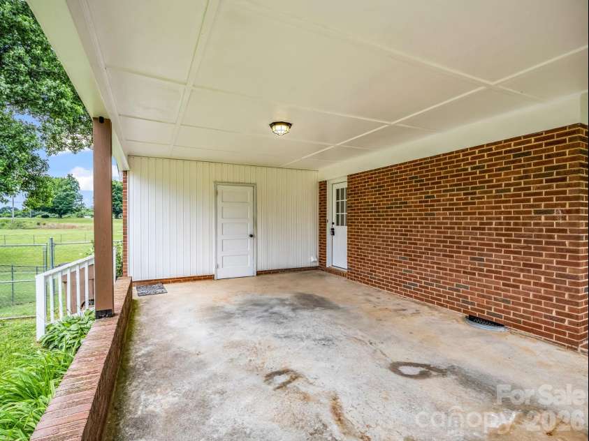 2917 Poplar Circle, Shelby, NC 28152.  MLS# CAR4391311, YatesRealty ID 30262. 