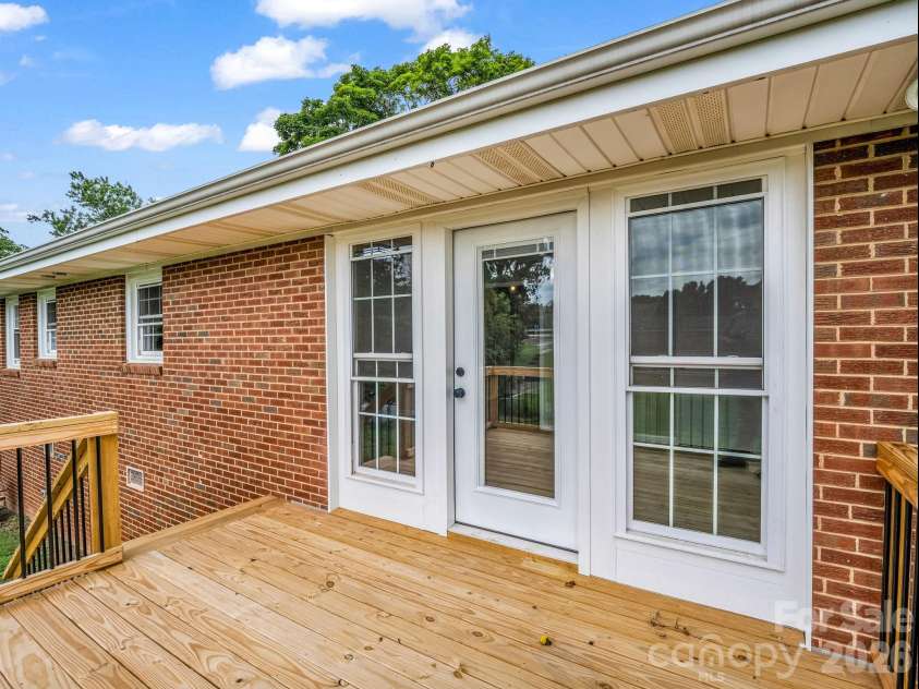 2917 Poplar Circle, Shelby, NC 28152.  MLS# CAR4391311, YatesRealty ID 30262. 