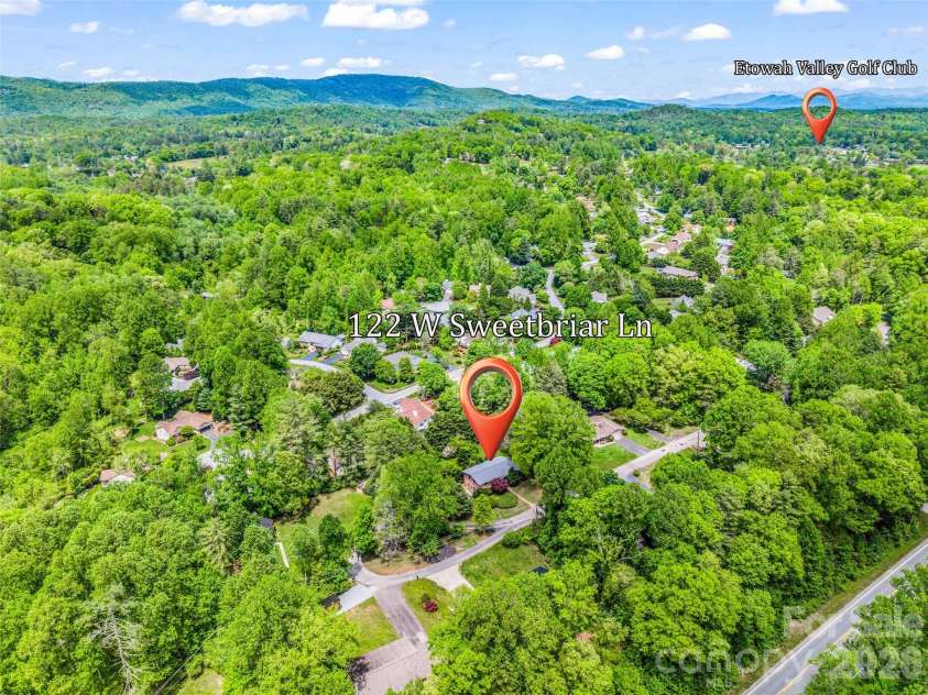 122 Sweetbriar Lane, Etowah, NC 28729.  MLS# CAR4372577, YatesRealty ID 30263. 