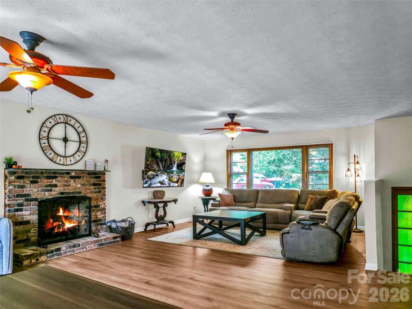 122 Sweetbriar Lane, Etowah, NC 28729.  MLS# CAR4372577, YatesRealty ID 30263. 