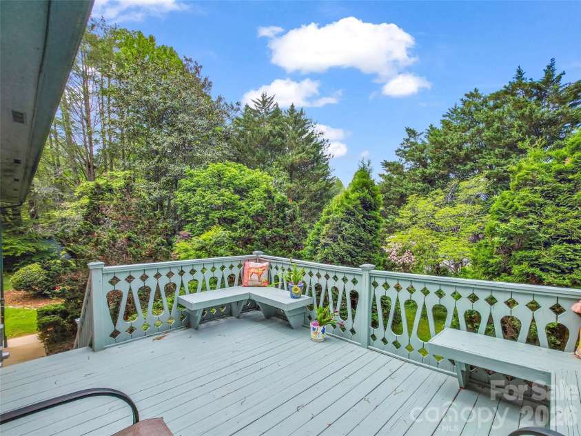 122 Sweetbriar Lane, Etowah, NC 28729.  MLS# CAR4372577, YatesRealty ID 30263. 