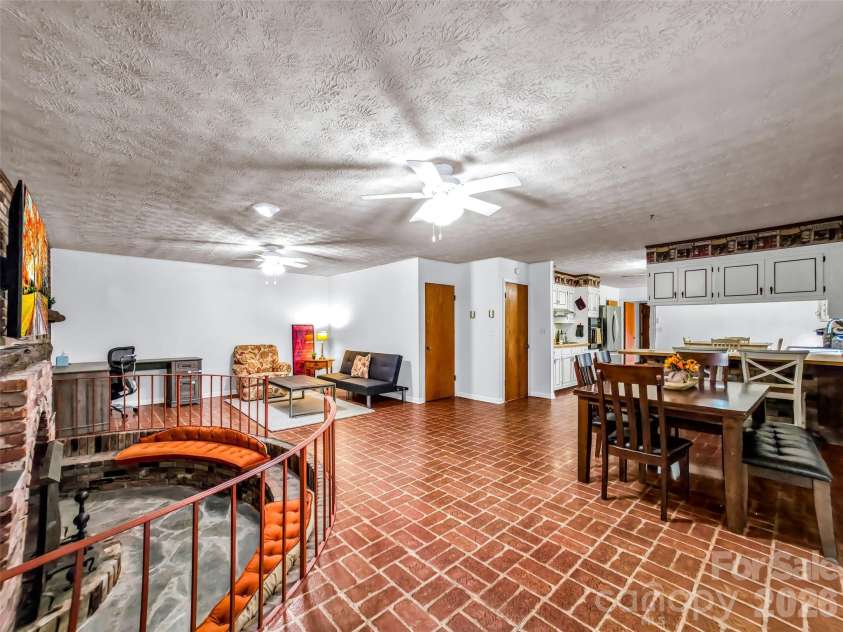 122 Sweetbriar Lane, Etowah, NC 28729.  MLS# CAR4372577, YatesRealty ID 30263. 