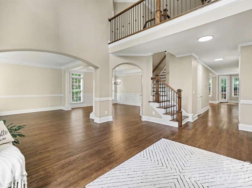7518 Meadowgate Lane, Marvin, NC 28173.  MLS# CAR4385632, YatesRealty ID 30264. 2 story Foyer