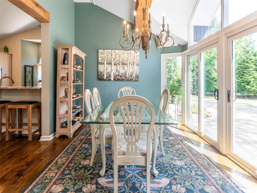 206 Pinner Road, Arden, NC 28704.  MLS# CAR4276364, YatesRealty ID 30266. Dining room conveniently located close to the kitchen