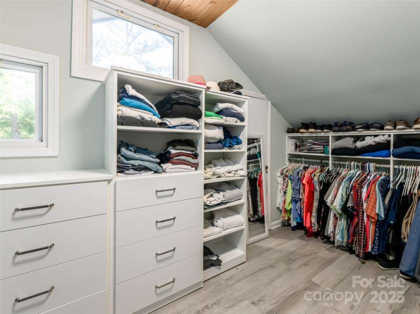 206 Pinner Road, Arden, NC 28704.  MLS# CAR4276364, YatesRealty ID 30266. Huge walk in closet located above the bonus room with custom finishings