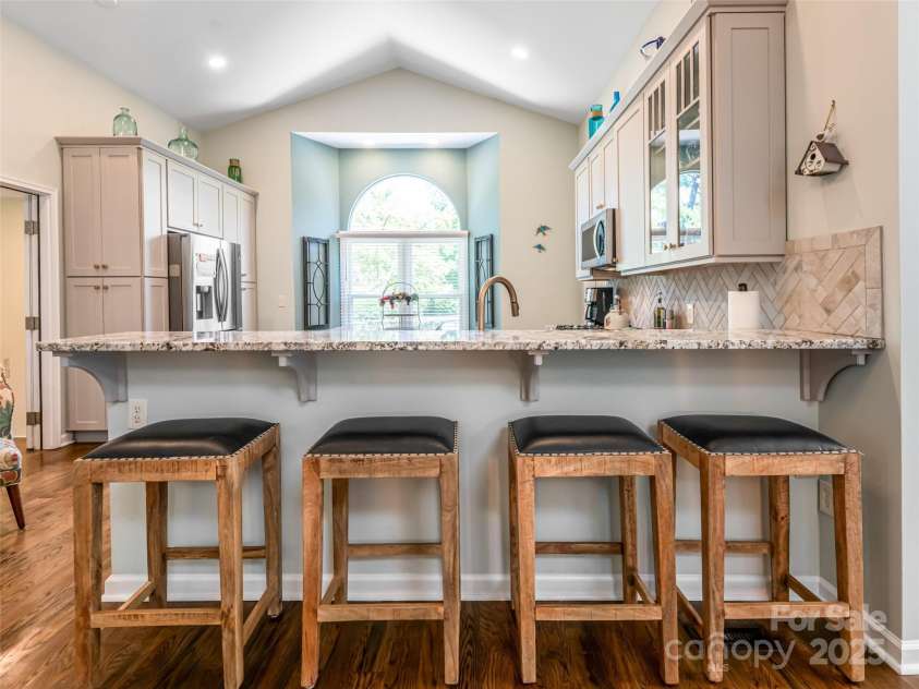 206 Pinner Road, Arden, NC 28704.  MLS# CAR4276364, YatesRealty ID 30266. Light filled kitchen