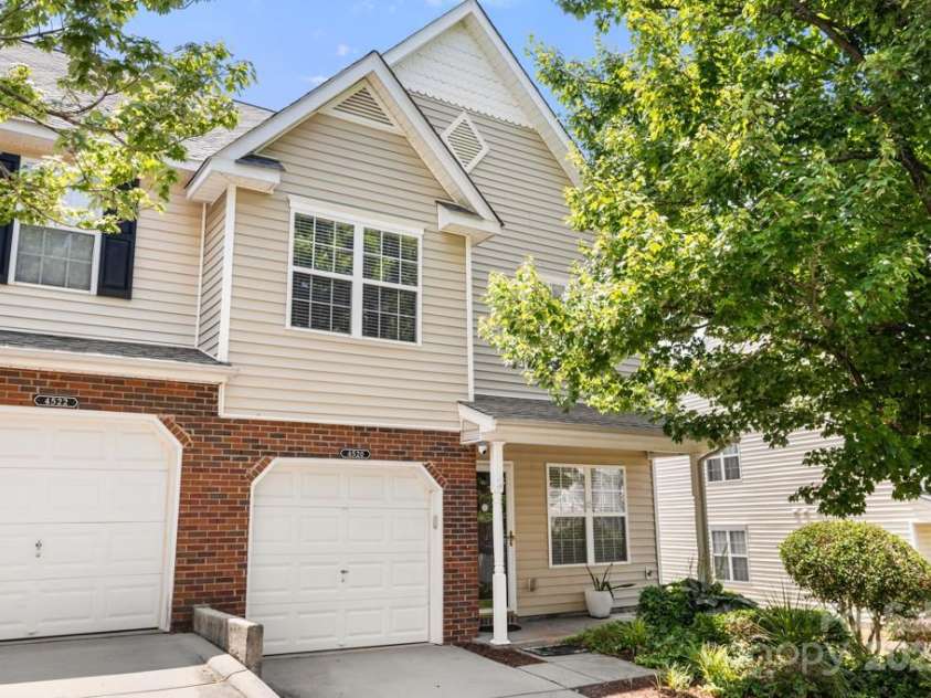 4520 Buckskin Court, Fort Mill, SC 29707.  MLS# CAR4287864, YatesRealty ID 30268. 