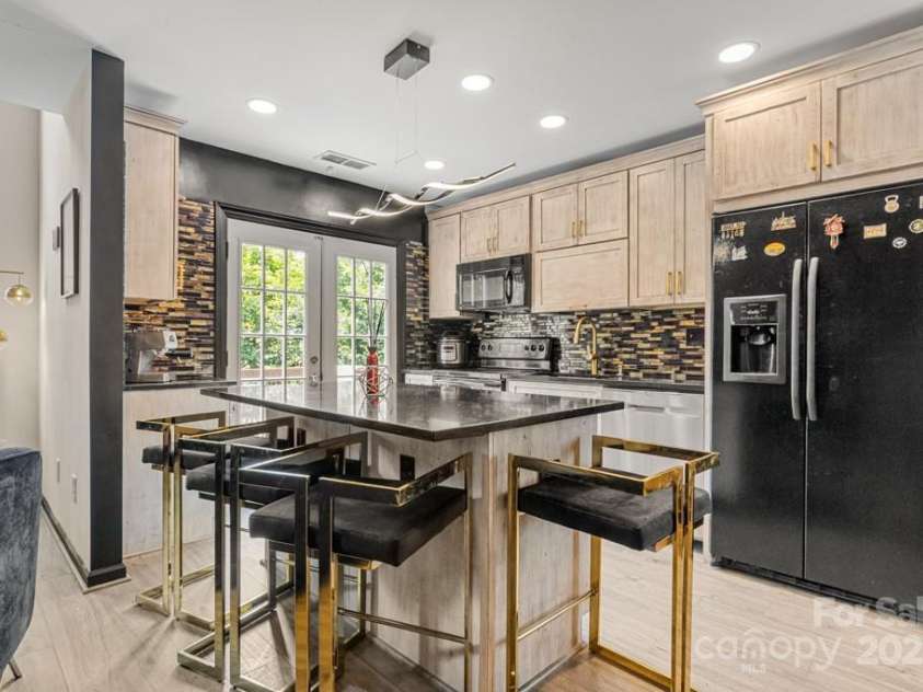 4520 Buckskin Court, Fort Mill, SC 29707.  MLS# CAR4287864, YatesRealty ID 30268. 