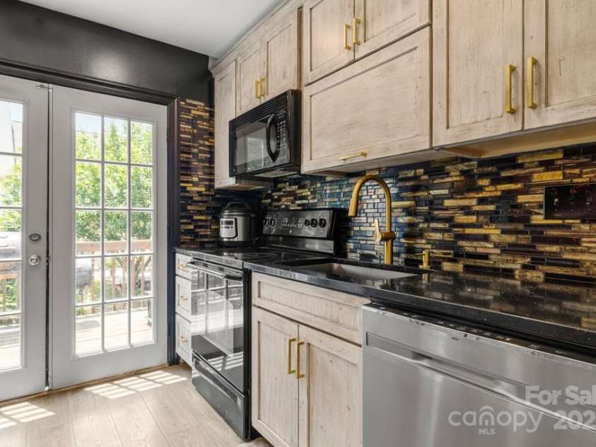 4520 Buckskin Court, Fort Mill, SC 29707.  MLS# CAR4287864, YatesRealty ID 30268. 
