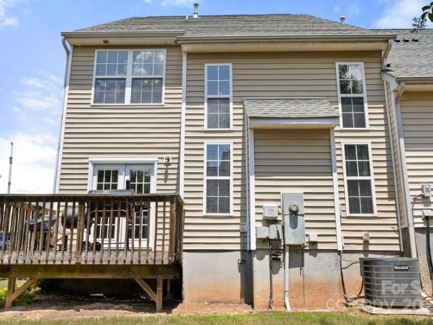 4520 Buckskin Court, Fort Mill, SC 29707.  MLS# CAR4287864, YatesRealty ID 30268. 