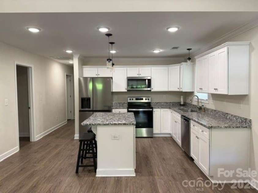 15 Hill Street, York, SC 29745.  MLS# CAR4344486, YatesRealty ID 30269. 