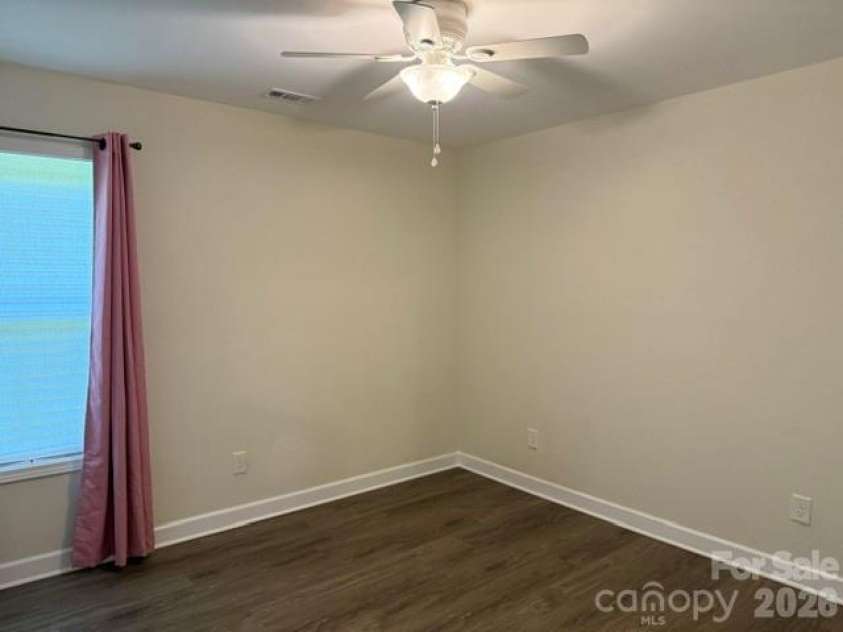 15 Hill Street, York, SC 29745.  MLS# CAR4344486, YatesRealty ID 30269. 