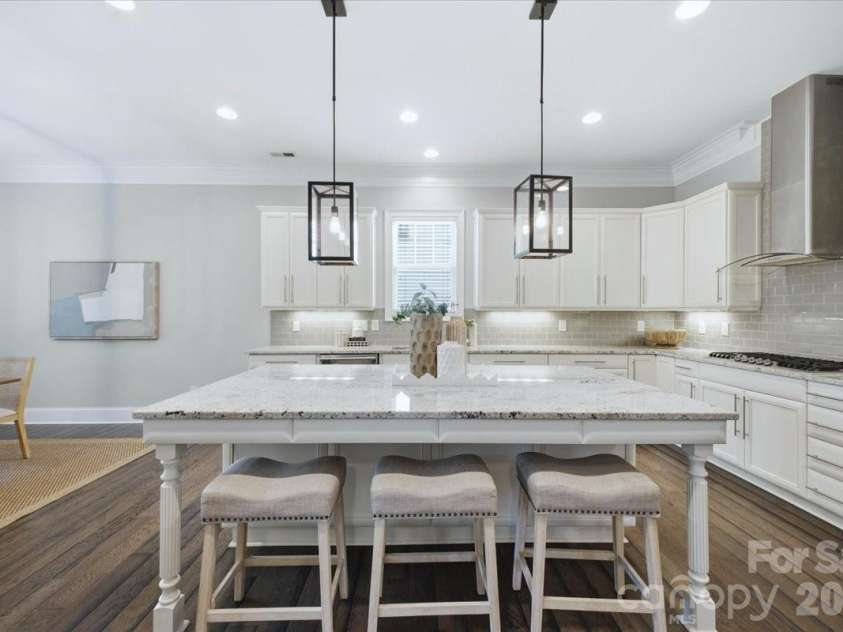 1103 Sharon Amity Road, Charlotte, NC 28211.  MLS# CAR4384442, YatesRealty ID 30270. Kitchen