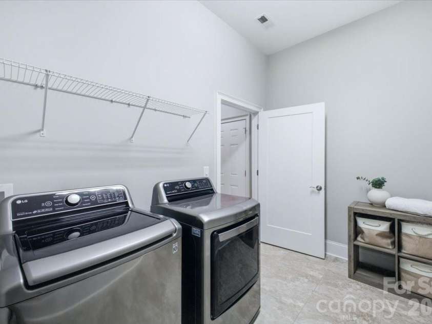 1103 Sharon Amity Road, Charlotte, NC 28211.  MLS# CAR4384442, YatesRealty ID 30270. Laundry