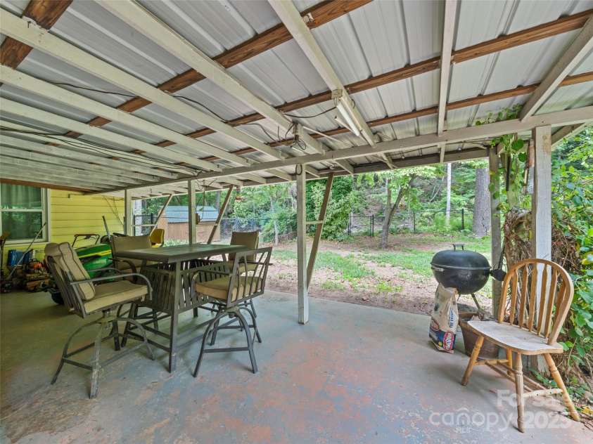 449 Little East Fork Road, Canton, NC 28716.  MLS# CAR4271464, YatesRealty ID 30271. 