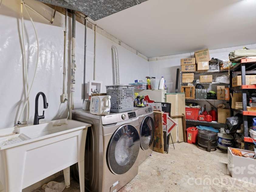 3034 Eastburn Road, Charlotte, NC 28210.  MLS# CAR4388623, YatesRealty ID 30273. Laundry/ storage