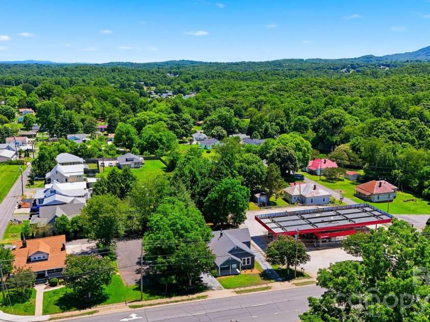 1303 Sterling Street, Morganton, NC 28655.  MLS# CAR4389408, YatesRealty ID 30274. 