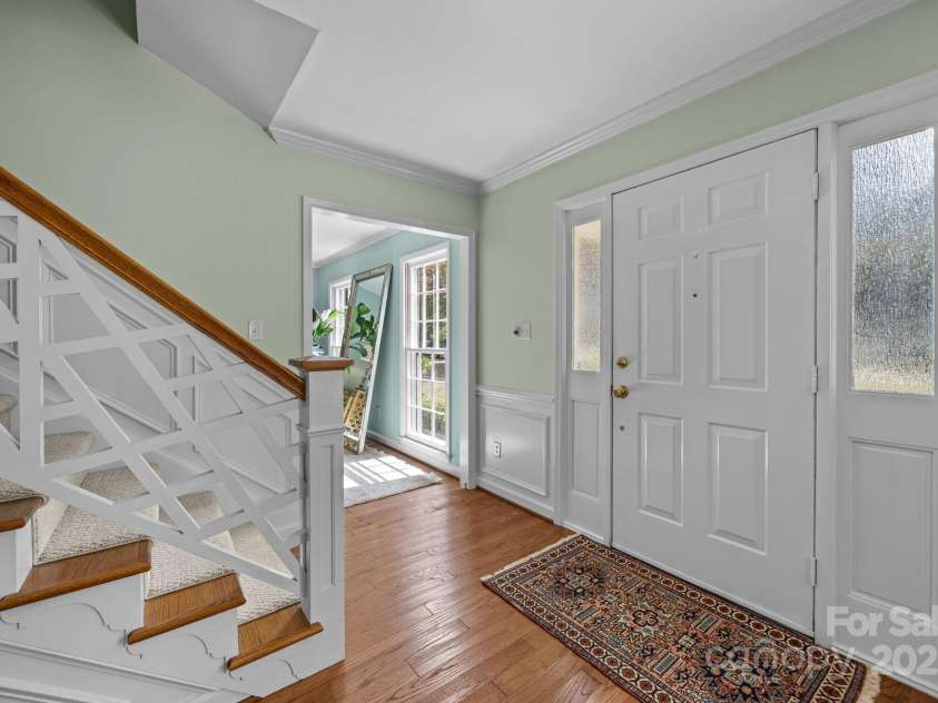 7800 Quail Hill Road, Charlotte, NC 28210.  MLS# CAR4285978, YatesRealty ID 30275. 
