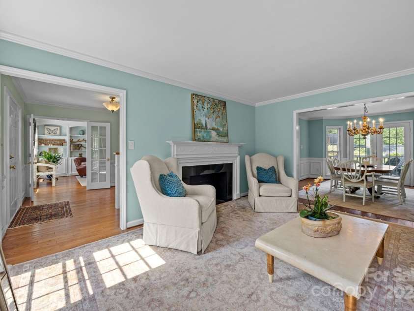 7800 Quail Hill Road, Charlotte, NC 28210.  MLS# CAR4285978, YatesRealty ID 30275. 