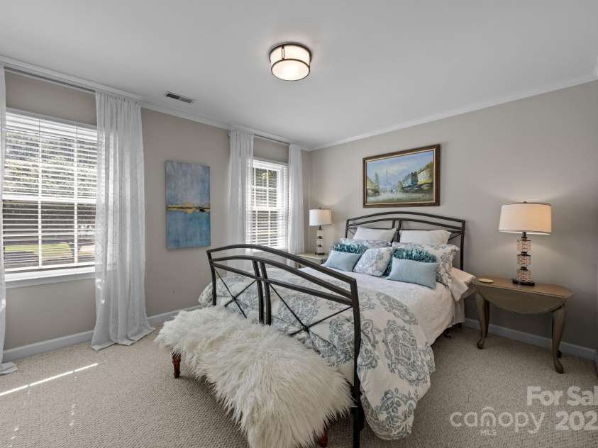 7800 Quail Hill Road, Charlotte, NC 28210.  MLS# CAR4285978, YatesRealty ID 30275. 