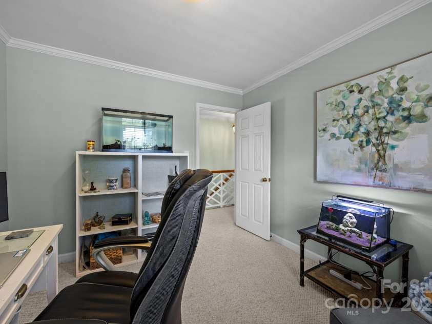7800 Quail Hill Road, Charlotte, NC 28210.  MLS# CAR4285978, YatesRealty ID 30275. 