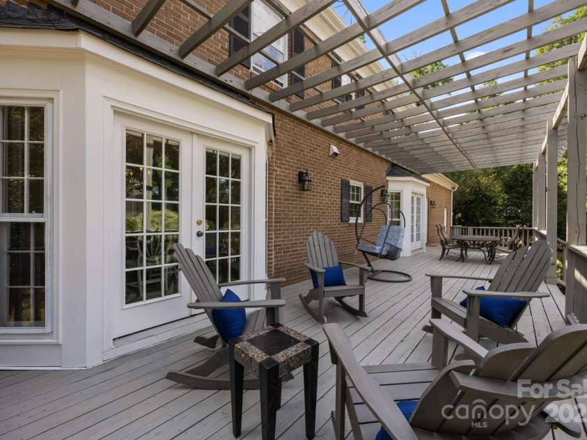 7800 Quail Hill Road, Charlotte, NC 28210.  MLS# CAR4285978, YatesRealty ID 30275. 