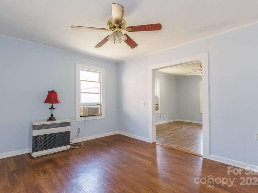 16 Rumfelt Drive, Marion, NC 28752.  MLS# CAR4284237, YatesRealty ID 30276. 