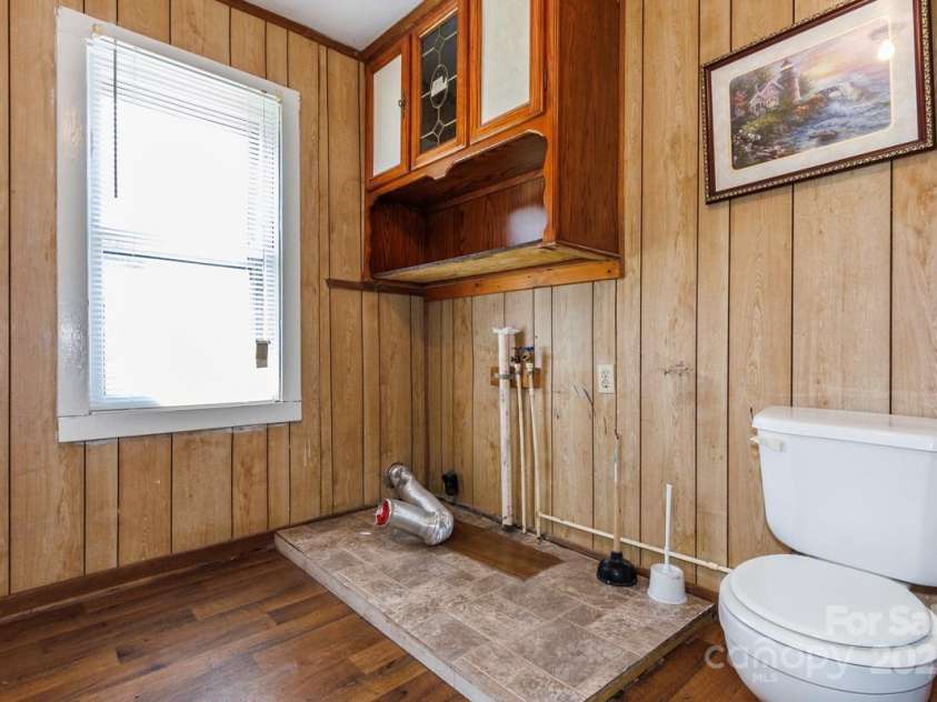 16 Rumfelt Drive, Marion, NC 28752.  MLS# CAR4284237, YatesRealty ID 30276. 