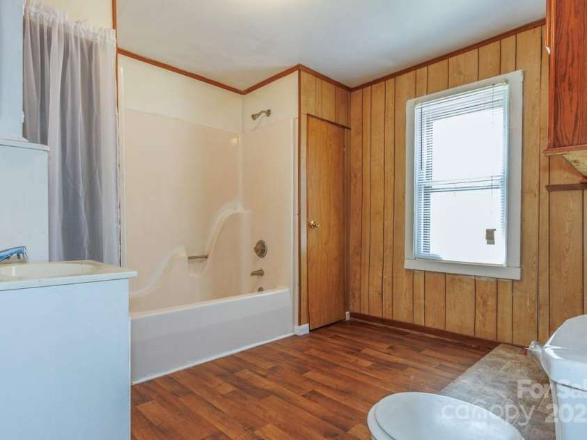 16 Rumfelt Drive, Marion, NC 28752.  MLS# CAR4284237, YatesRealty ID 30276. 