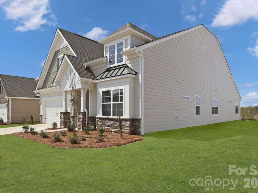 5475 Redbud Road, Lancaster, SC 29720.  MLS# CAR4357127, YatesRealty ID 30277. 