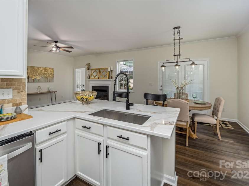 115 Morrocroft Lane, Mooresville, NC 28117.  MLS# CAR4272776, YatesRealty ID 30278. 