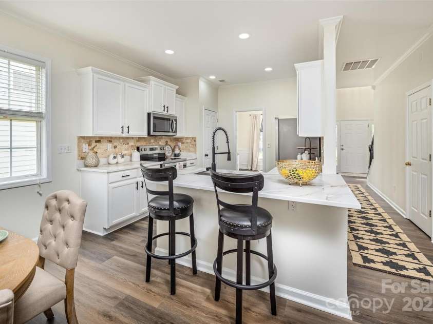 115 Morrocroft Lane, Mooresville, NC 28117.  MLS# CAR4272776, YatesRealty ID 30278. 