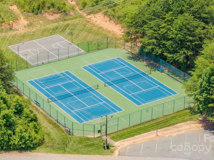 115 Morrocroft Lane, Mooresville, NC 28117.  MLS# CAR4272776, YatesRealty ID 30278. 