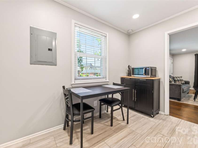 3241 Minnesota Road, Charlotte, NC 28208.  MLS# CAR4382902, YatesRealty ID 30279. 