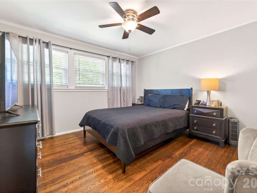 3241 Minnesota Road, Charlotte, NC 28208.  MLS# CAR4382902, YatesRealty ID 30279. 