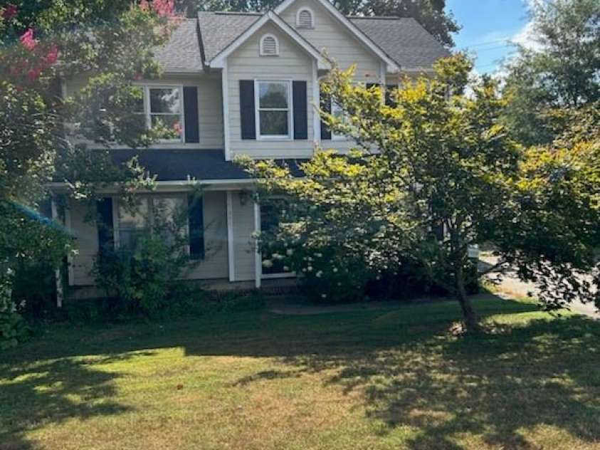 577 Tryon Place, Gastonia, NC 28054.  MLS# CAR4286277, YatesRealty ID 30279. 