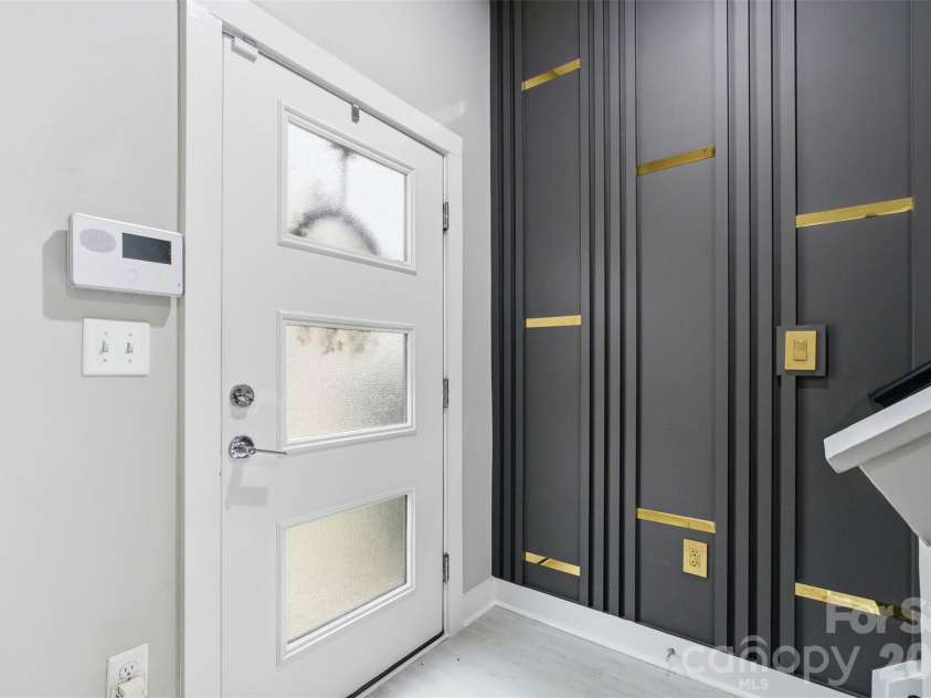 2712 Youngblood Street, Charlotte, NC 28203.  MLS# CAR4328236, YatesRealty ID 3028. 