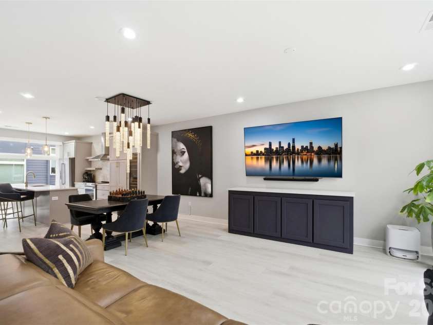 2712 Youngblood Street, Charlotte, NC 28203.  MLS# CAR4328236, YatesRealty ID 3028. 