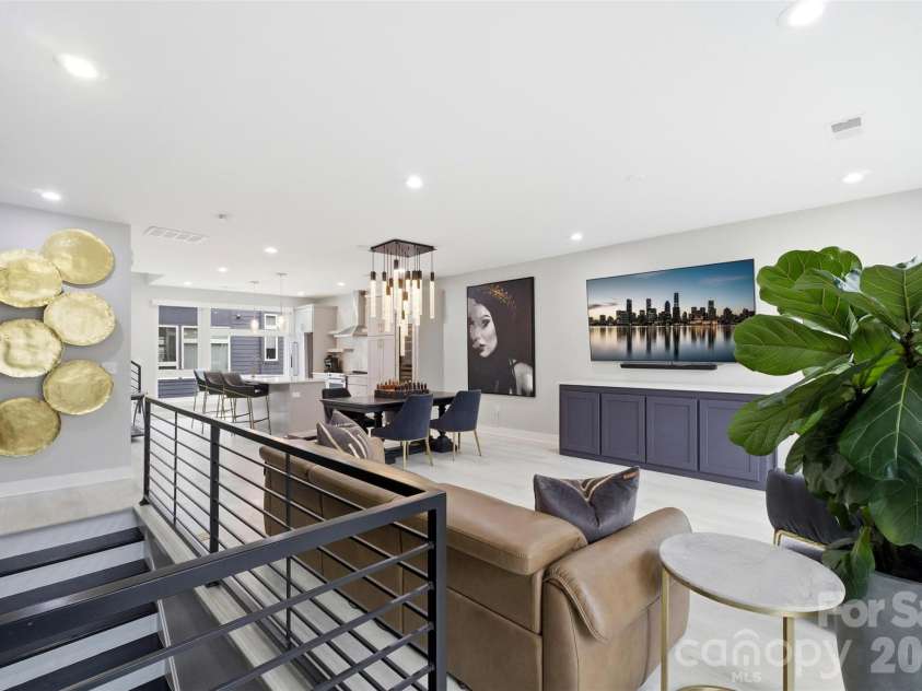 2712 Youngblood Street, Charlotte, NC 28203.  MLS# CAR4328236, YatesRealty ID 3028. 